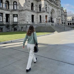 Meet your Posher, Sydney